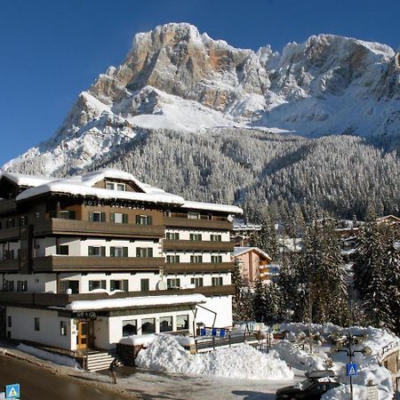 Hotel Colfosco سان مارتينو دي ديكاسْتْرْ المظهر الخارجي الصورة