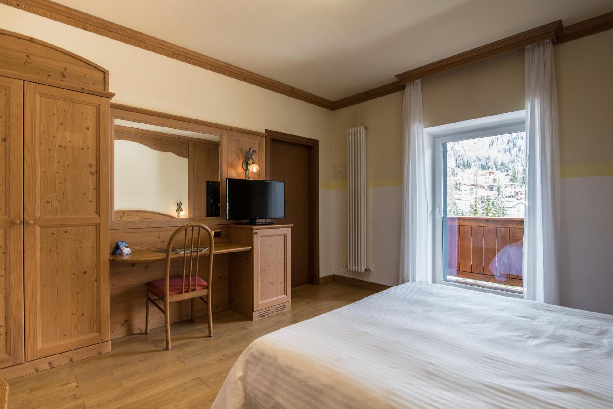 Hotel Colfosco سان مارتينو دي ديكاسْتْرْ الغرفة الصورة