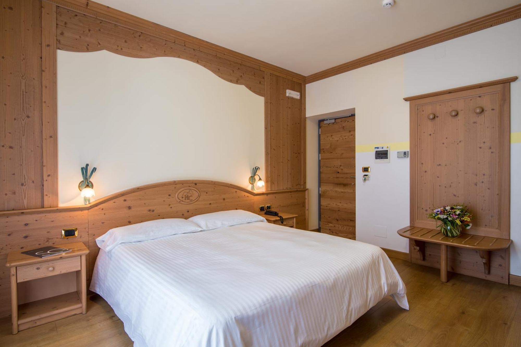 Hotel Colfosco سان مارتينو دي ديكاسْتْرْ الغرفة الصورة