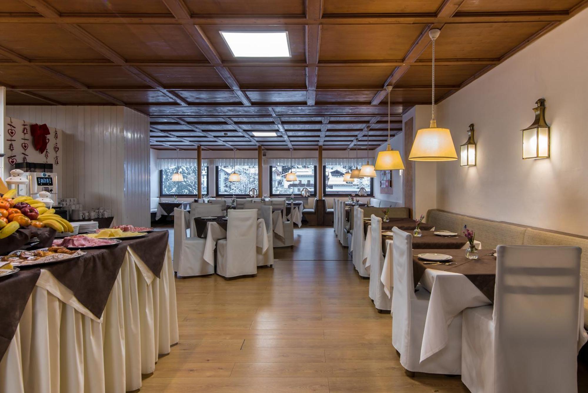 Hotel Colfosco سان مارتينو دي ديكاسْتْرْ المظهر الخارجي الصورة